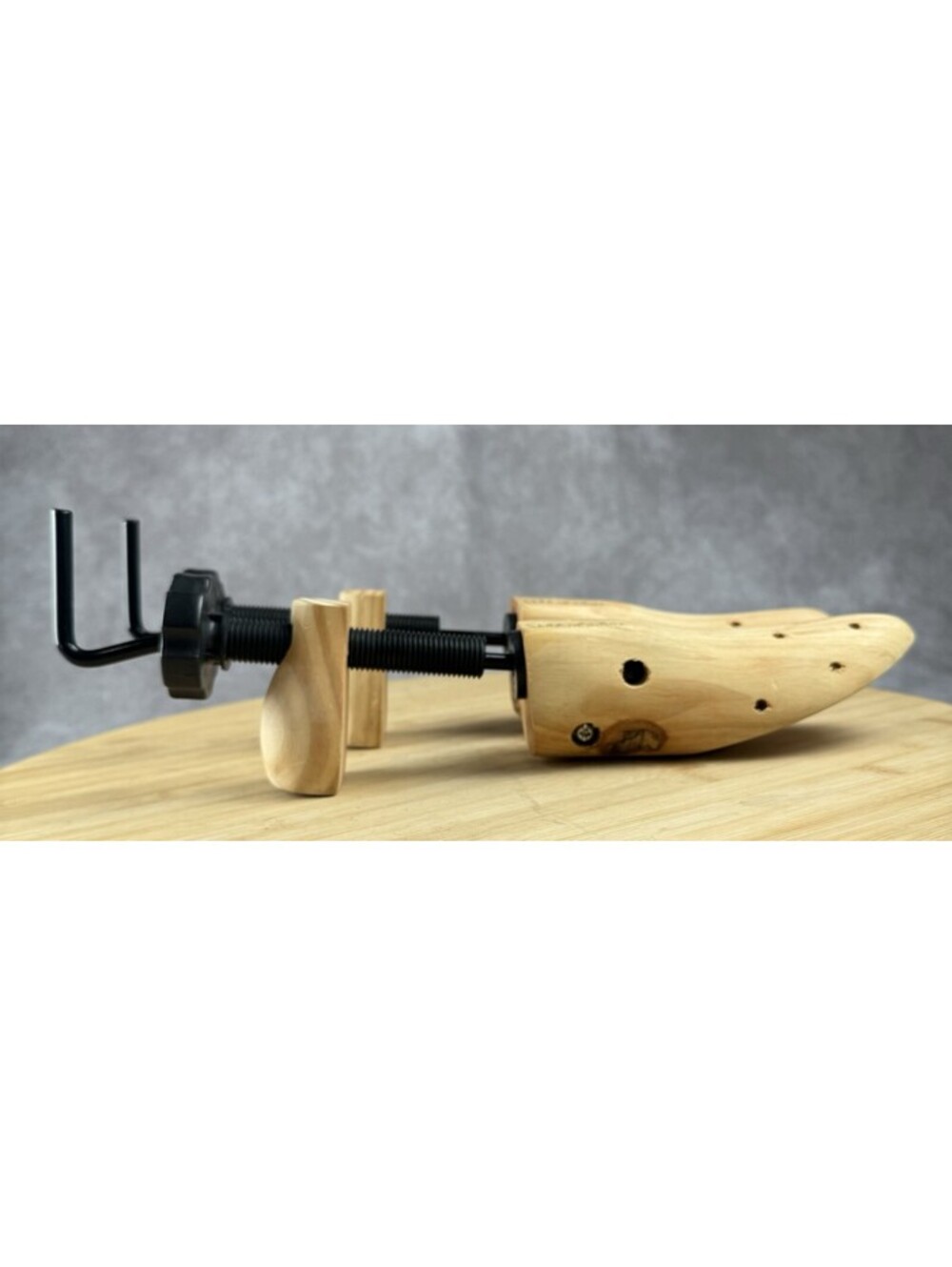 Set of 2 Wooden Shoe Stretchers-Women Regular SZ 5-8 Shoe Trees